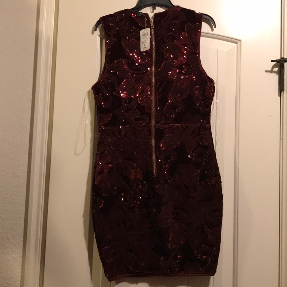 Dress - Picture 4 of 5